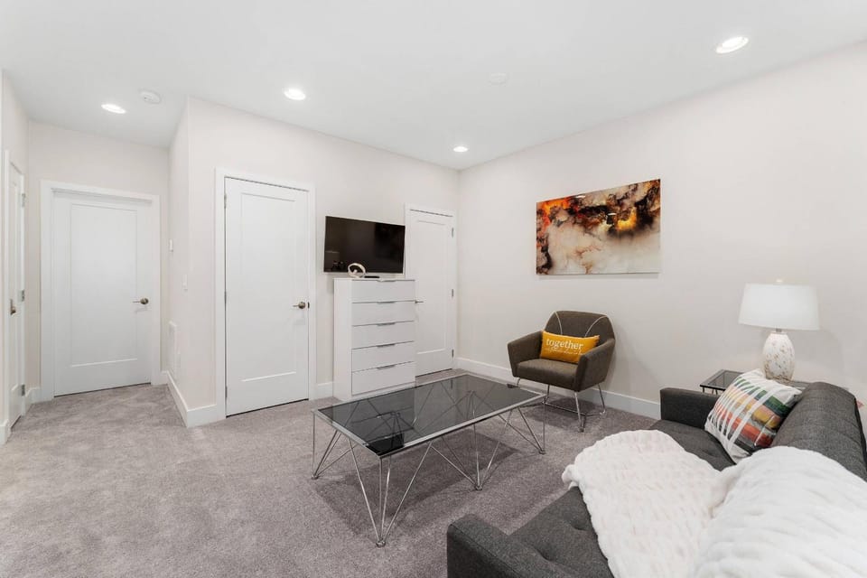 Communal lounge/ TV room, Living room