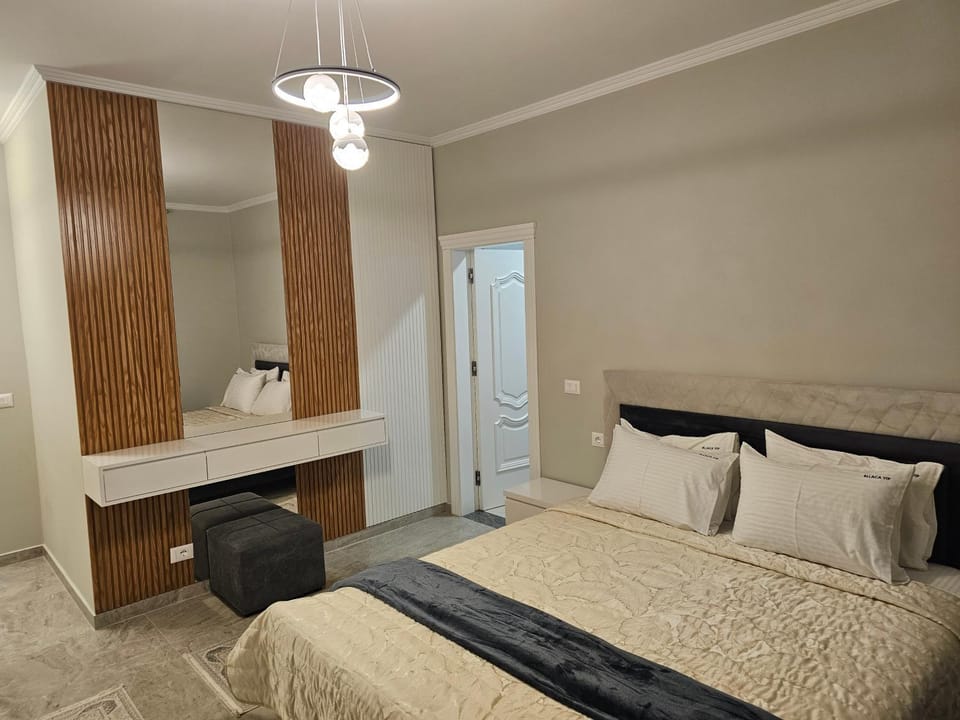 Bed, Bedroom, hair dresser, wardrobe