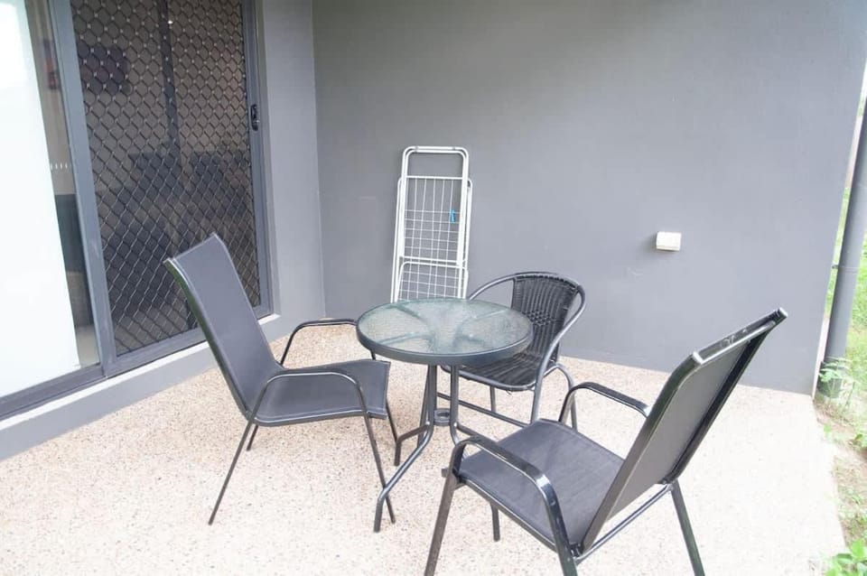 4-Bedroom house in Hillcrest House in Brisbane
