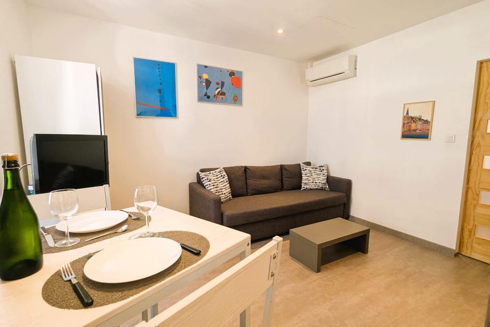 Studio 50m from the sea in Toulon Apartment in Toulon