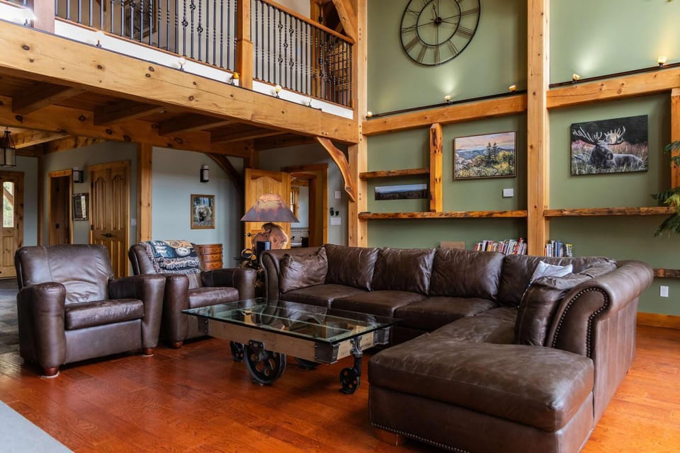 Cozy Woodland Escape Near Lakes I Adventure House in Bridgton