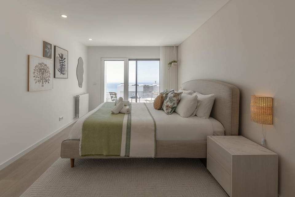Bed, Bedroom, Sea view