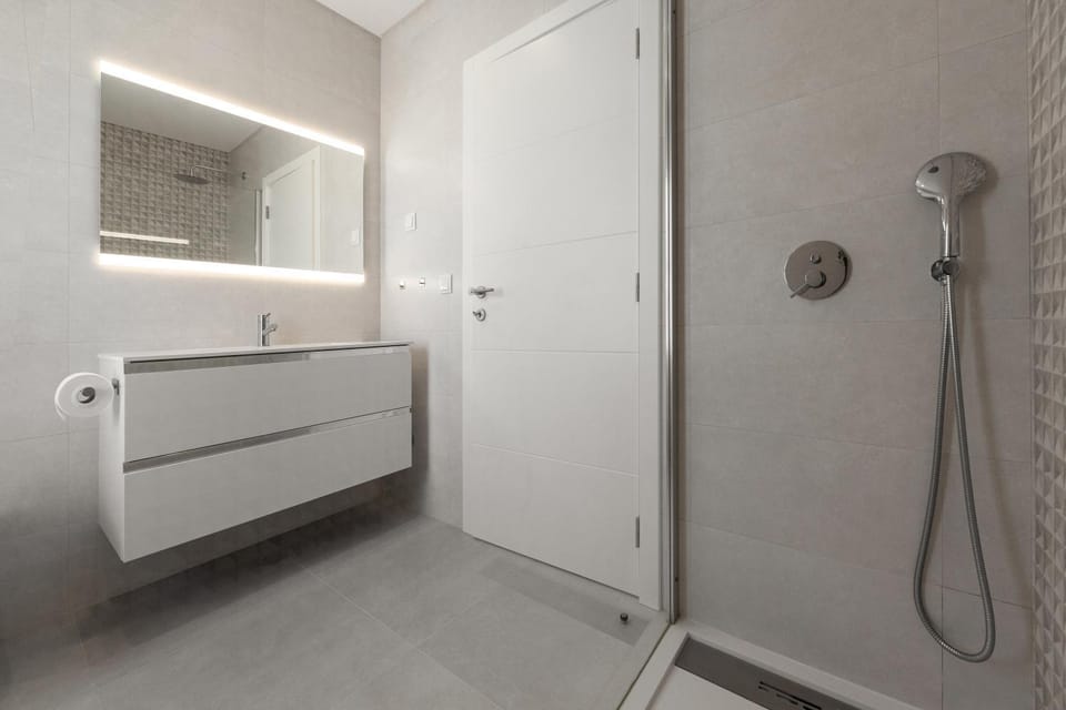 Shower, Bathroom