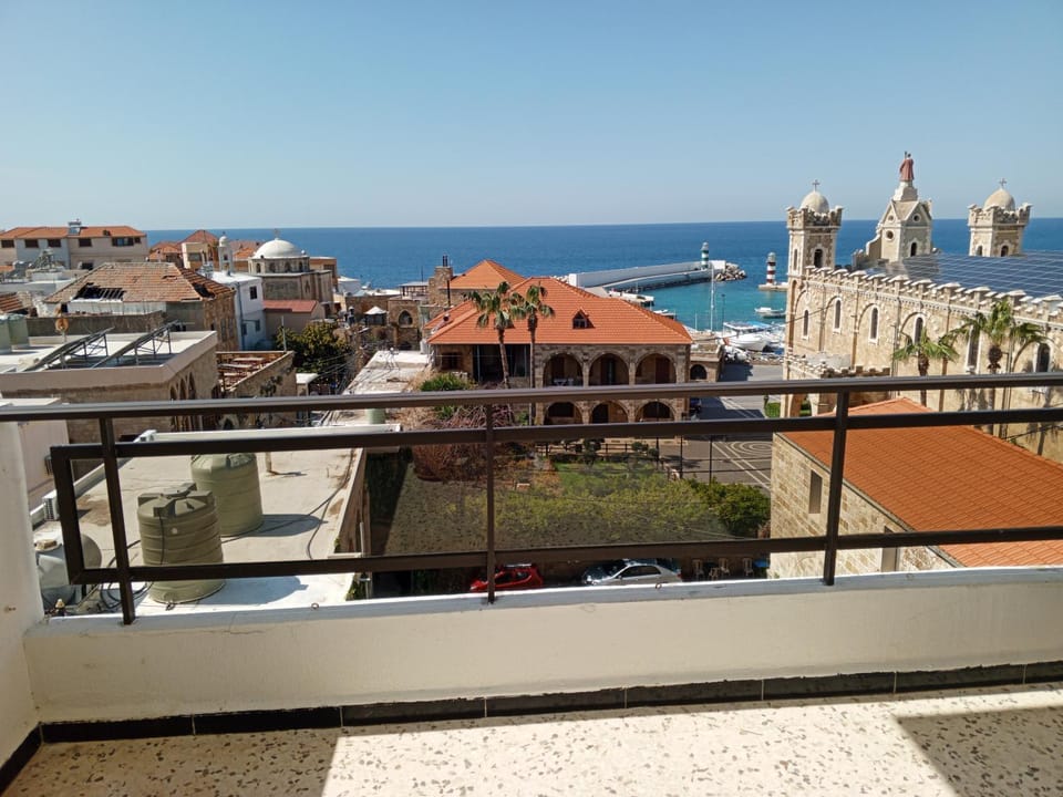 Property building, Nearby landmark, Natural landscape, View (from property/room), Balcony/Terrace, City view, Sea view