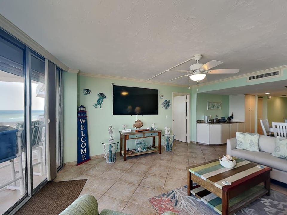 Oceanside Retreat 804-805 by Distinctive Beach Rentals Apartment in Ormond By The Sea