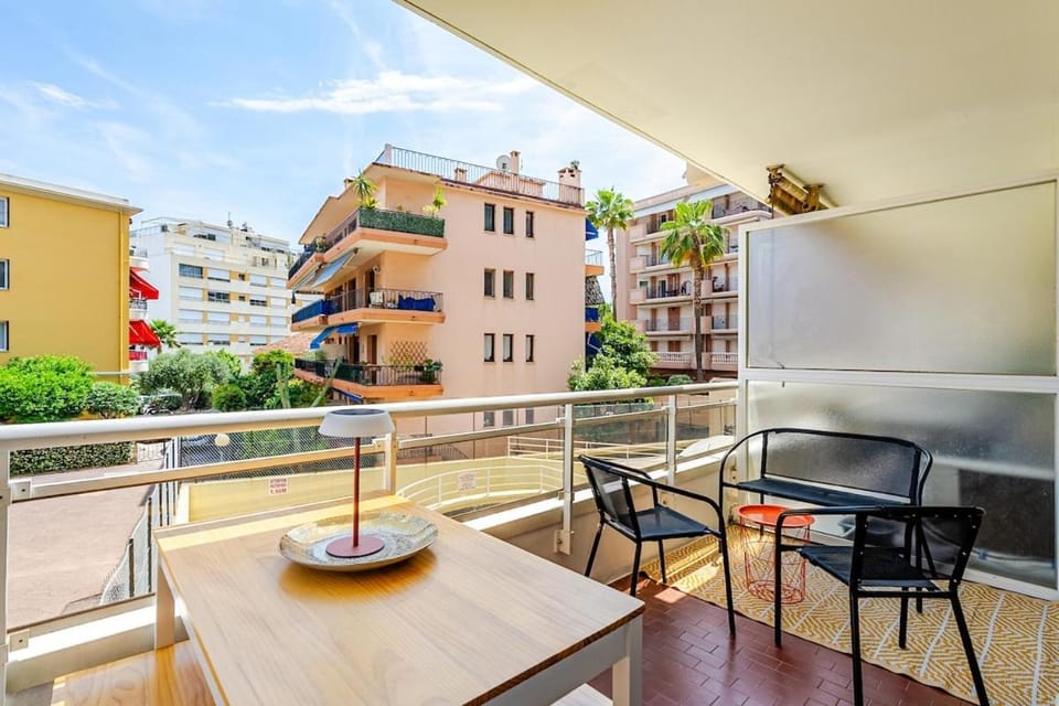 Charmant Appartement vue sur la mer près de Monaco Apartment in Roquebrune-Cap-Martin
