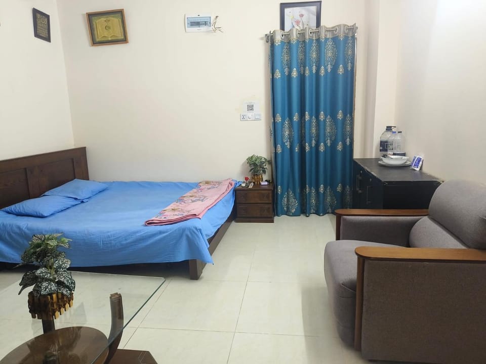 Cozy Studio Apartment Near Airport, Haji Camp Apartment in Dhaka