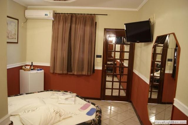 Bed, Bedroom, air conditioner