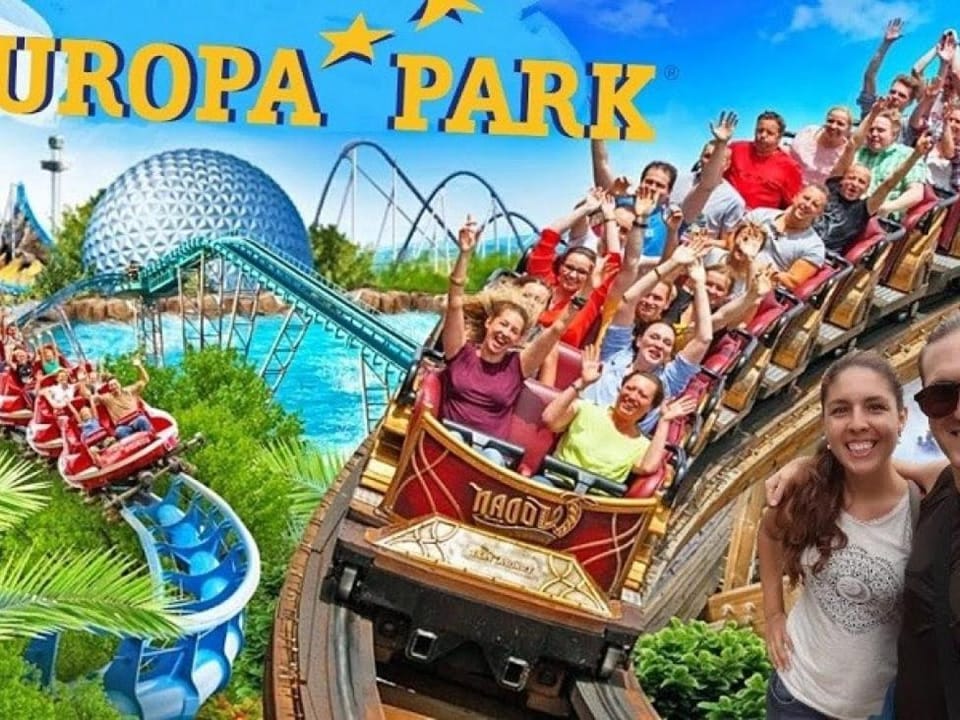Nearby landmark, People, Aqua park, Evening entertainment, group of guests