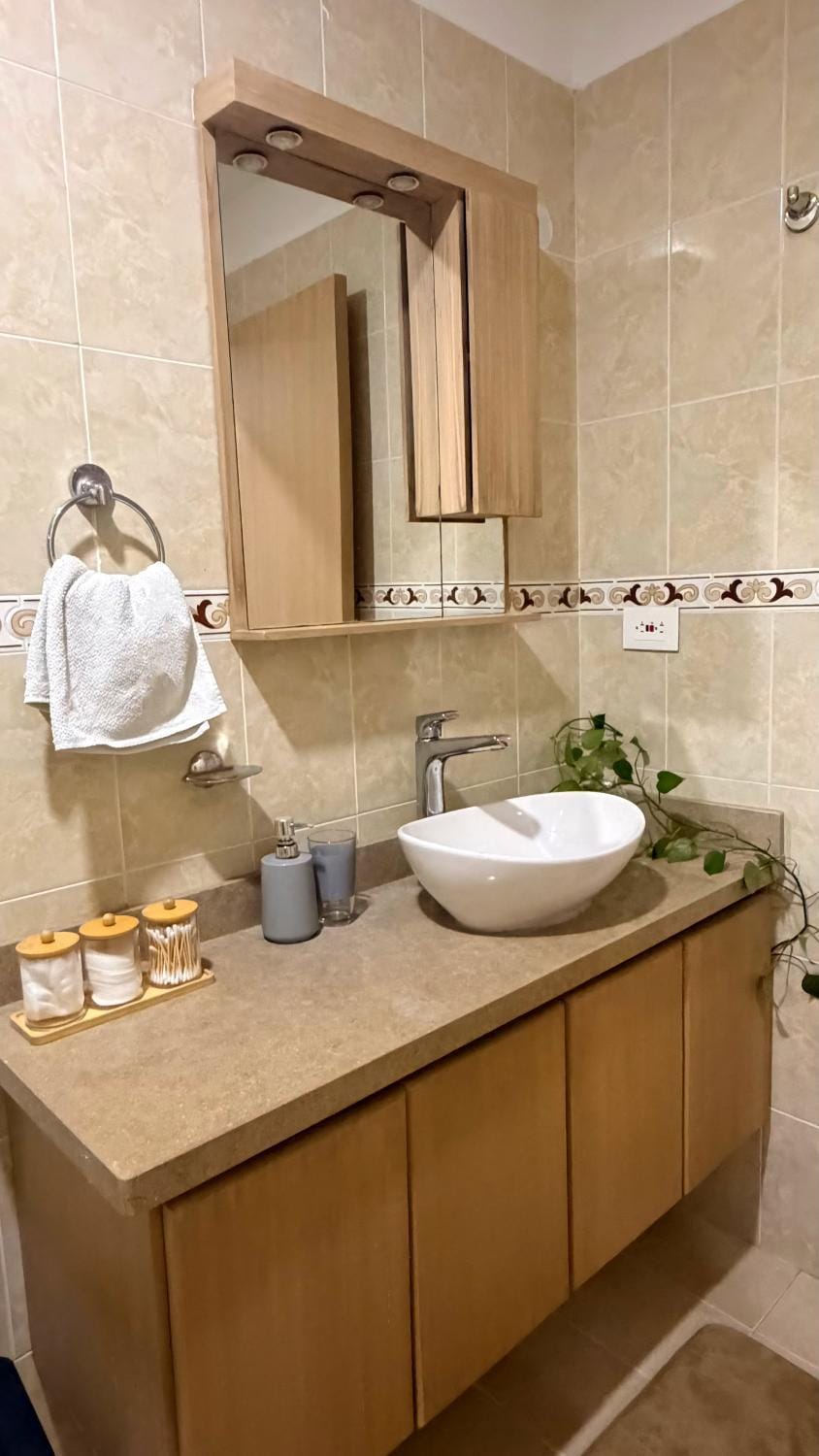 Bathroom, towels