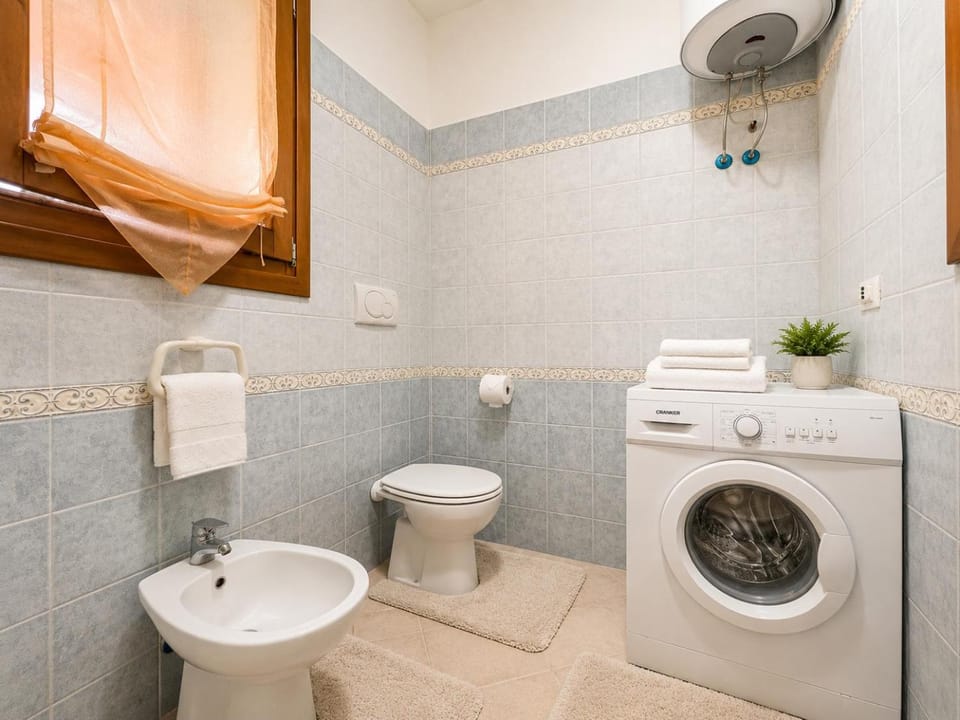 bidet, washing machine