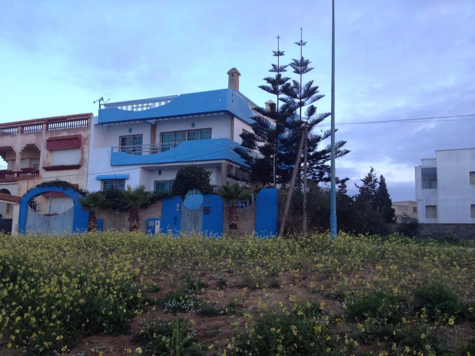 Property building, Day