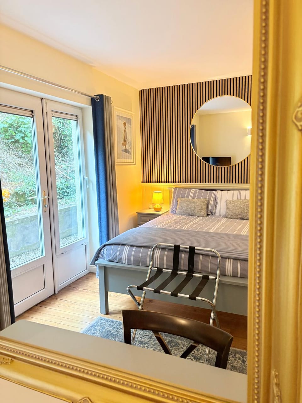 Maureens Two Bedroom Apartment F28 VY13 Apartment in County Mayo