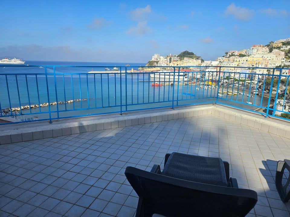 Maridea -Mascalzone Latino Apartment in Ponza