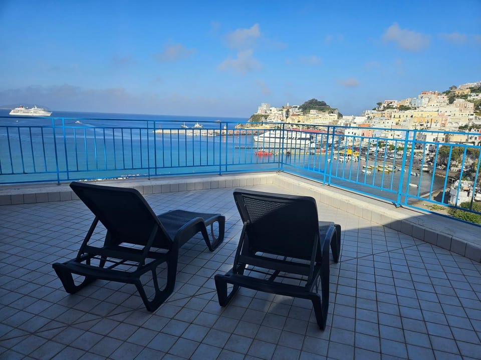 Maridea -Mascalzone Latino Apartment in Ponza