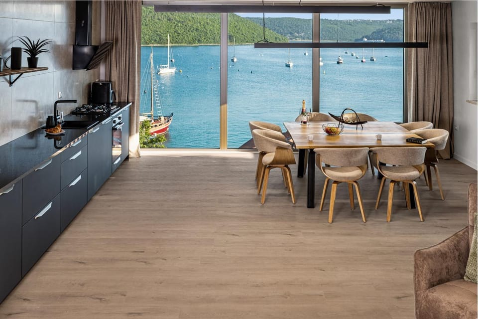 Living room, Dining area, Sea view