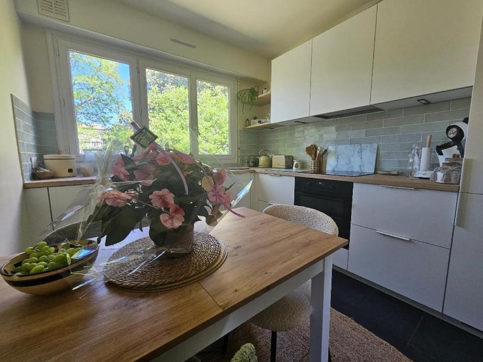 Jasmin Doux Apartment in Poitiers