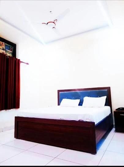 Noida Park Residency Hotel in Noida