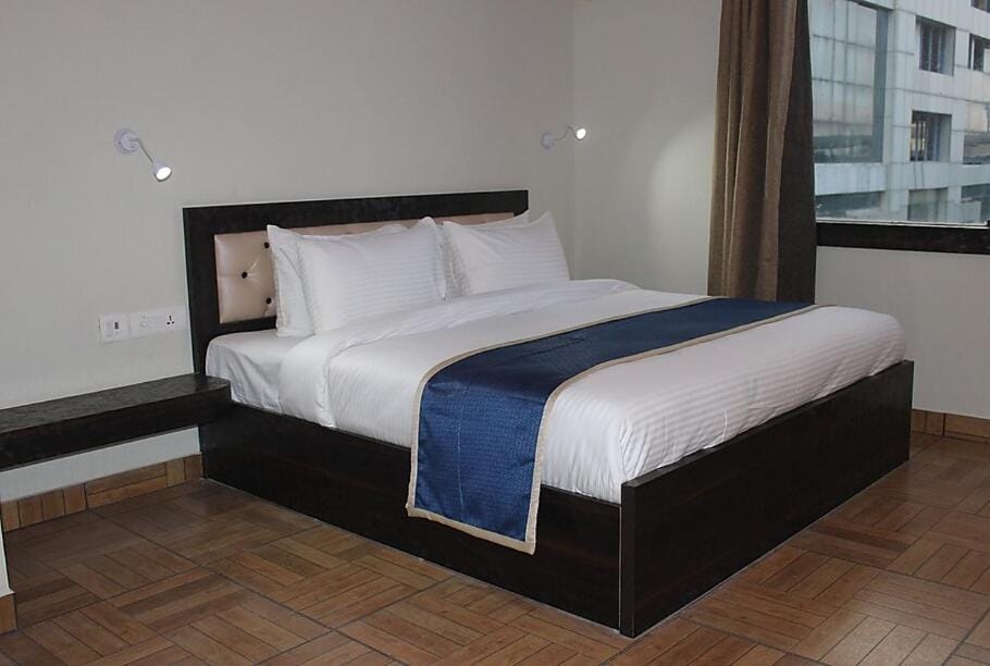 Noida Park Residency Hotel in Noida