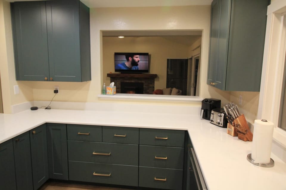 TV and multimedia, Kitchen or kitchenette