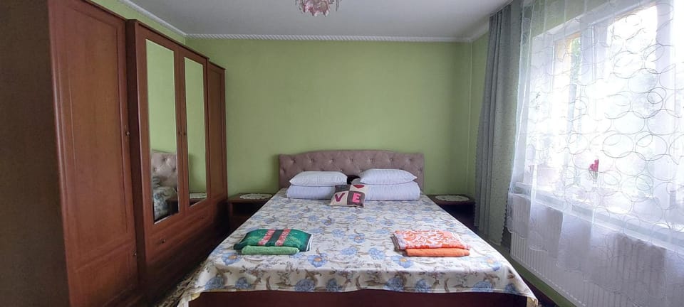 Вікенд WeekEnd Bed and Breakfast in Ukraine