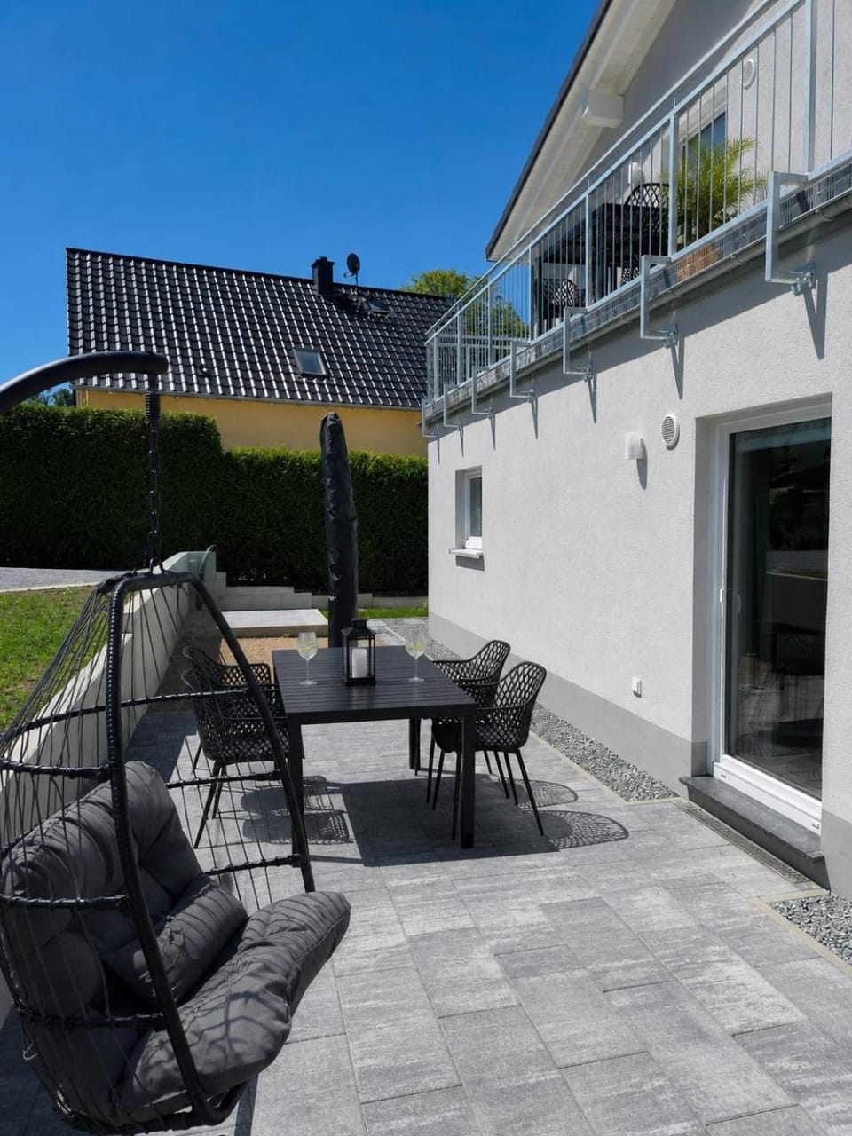Property building, Balcony/Terrace