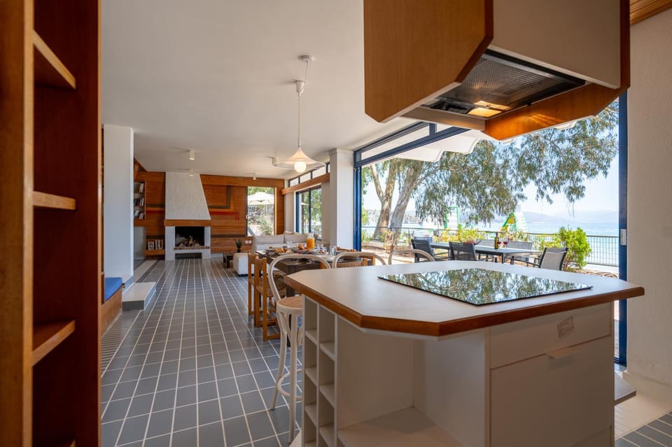 Sea Pearl Beach Front Villa Tolo Apartment in Argolis, Greece