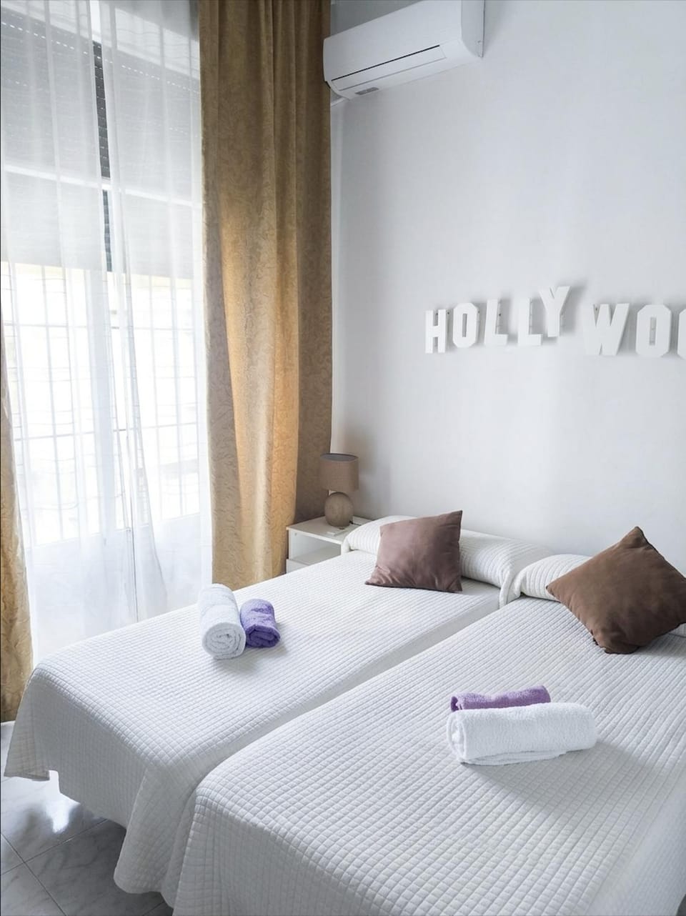 Bed, Bedroom, towels, air conditioner