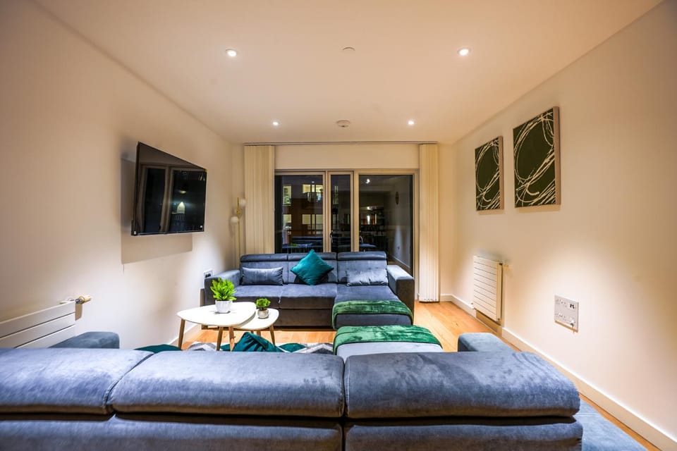 Luxury 1BR Near O2 & Canary Wharf Apartment in London