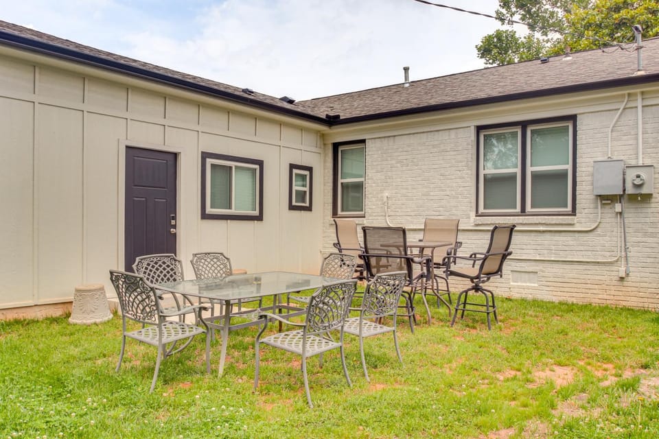 2 Mi to OKC Fairgrounds: Pet-Friendly Home w/ Yard House in Oklahoma City