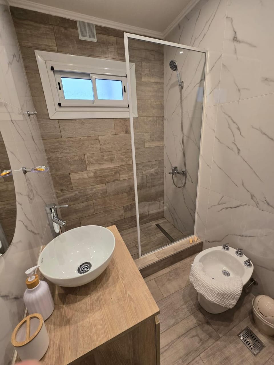 Shower, Bathroom, bidet