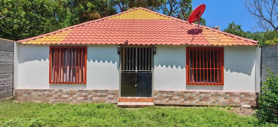 Facade/entrance, Garden
