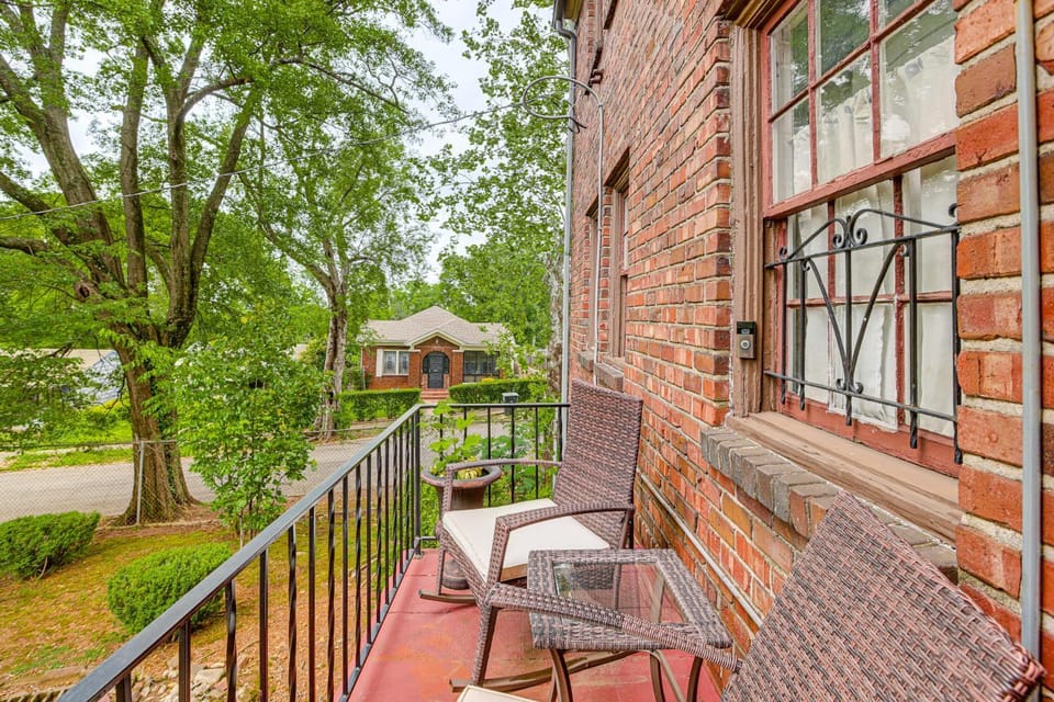 2-Unit Combo w/ Game Room, 2 Mi to Uptown! House in Birmingham