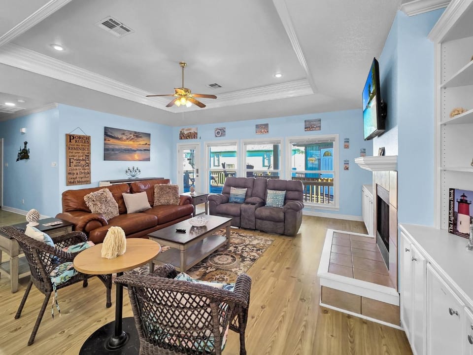 Landing Cove home House in Bolivar Peninsula