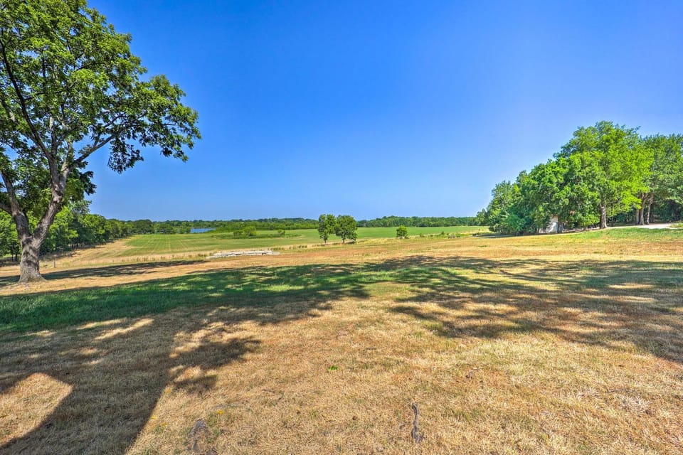 3-Unit Group Retreat! 2 Mi to Wolf Creek Boat Ramp House in Grove