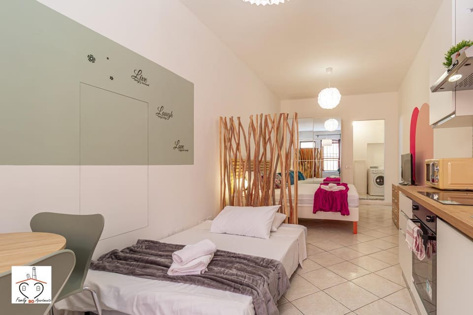 Bed, Kitchen or kitchenette, Dining area, kitchen