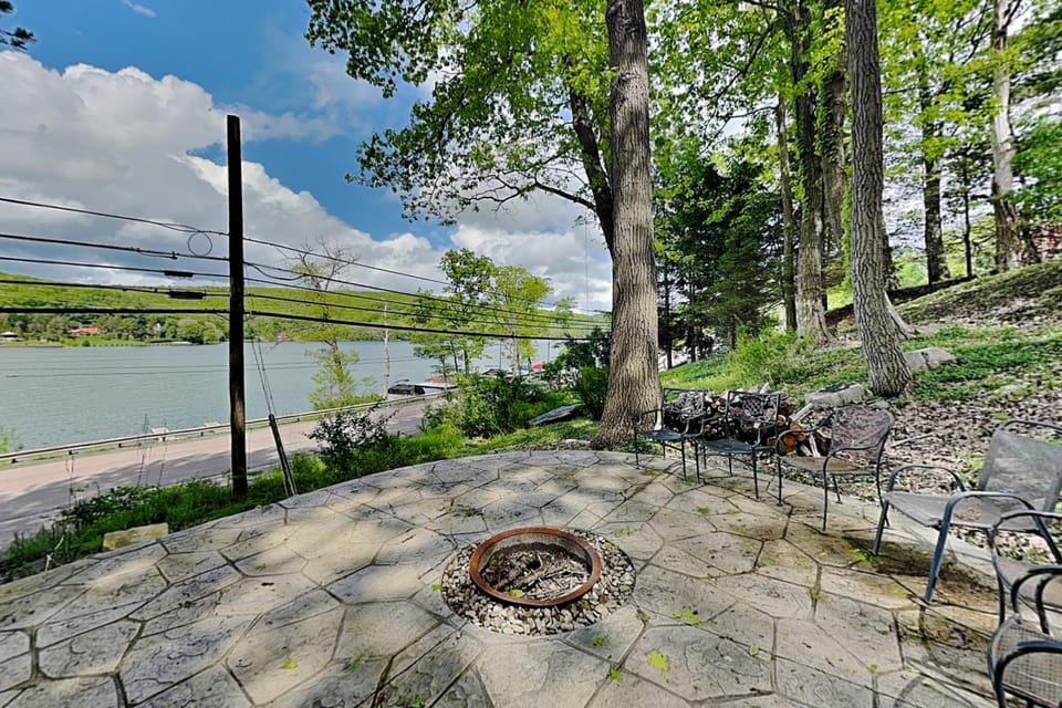 Lakeside Ease House in Deep Creek Lake