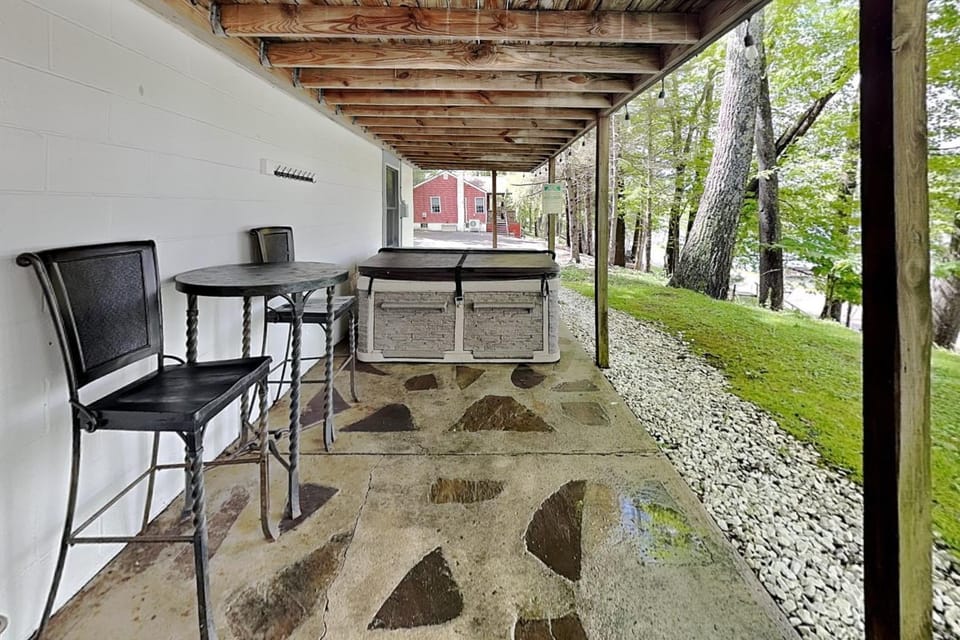 Patio, Garden, Seating area, Garden view