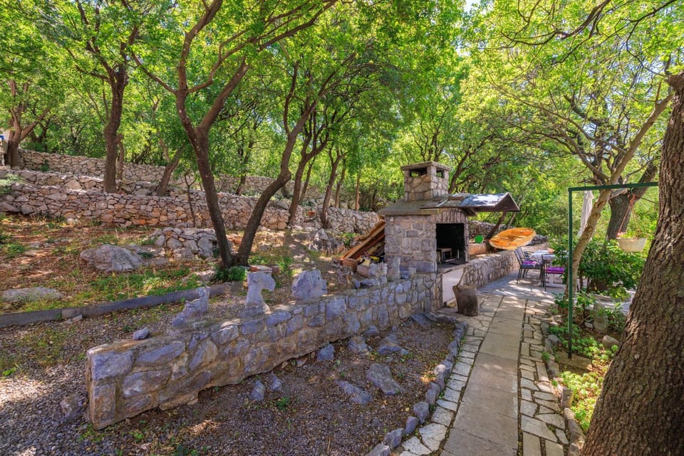 Patio, BBQ facilities