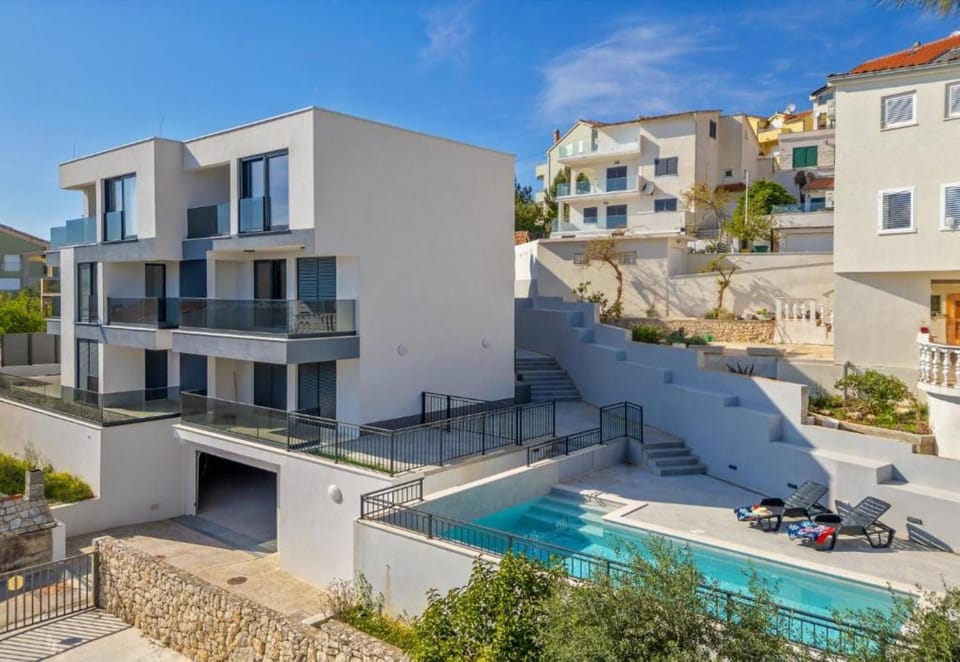 Property building, Facade/entrance, City view, Sea view