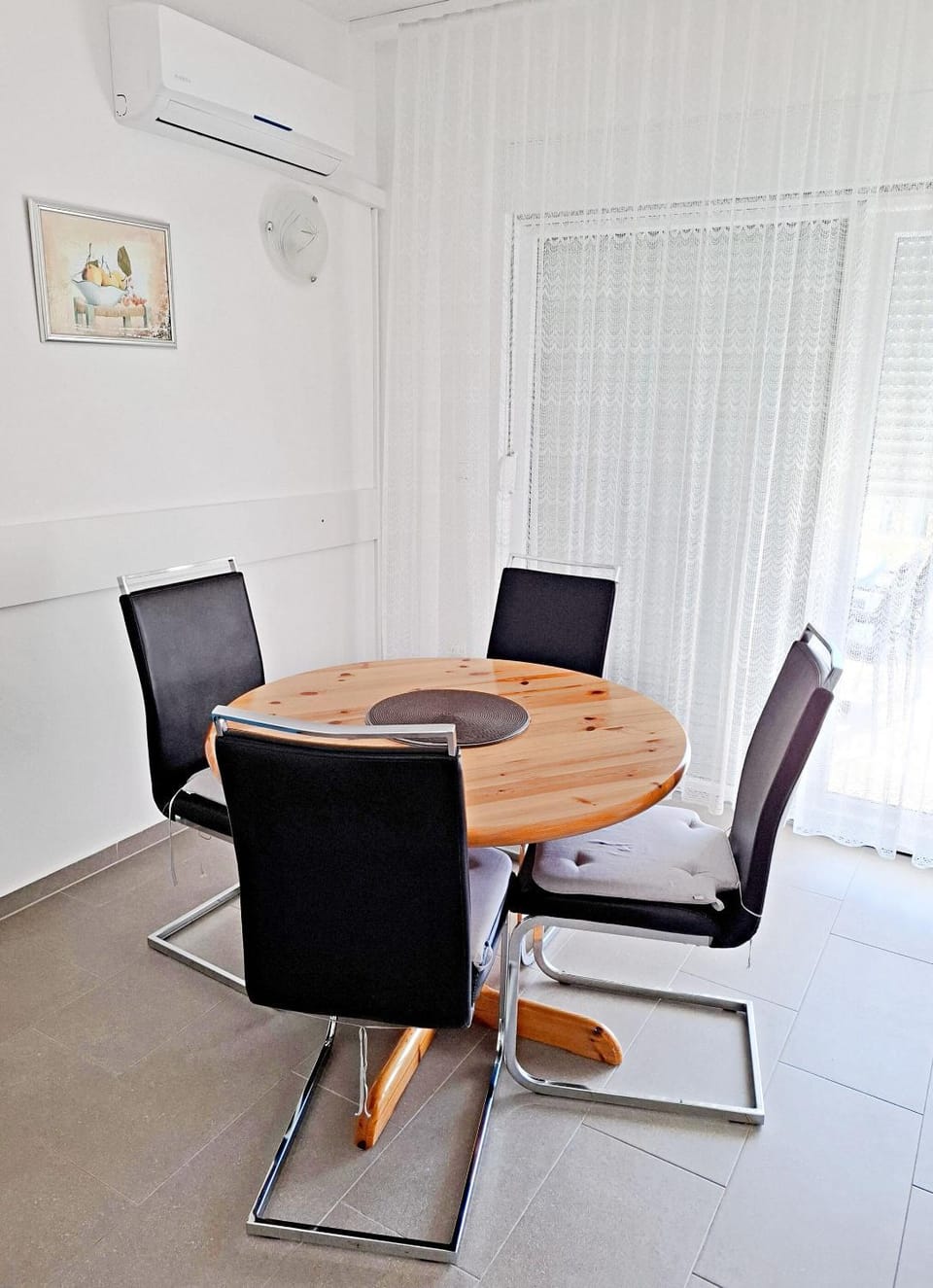 Balcony/Terrace, Balcony/Terrace, Seating area, Dining area, air conditioner