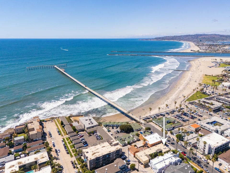 Walk to Beach and Restaurants Apartment in Ocean Beach