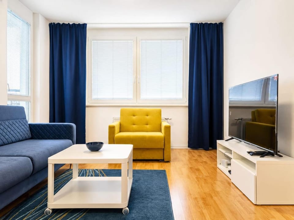 KarLove II Apartment Modern 2 Room Stay with Private Free Parking, AC and Easy City Access Apartment in Bratislava