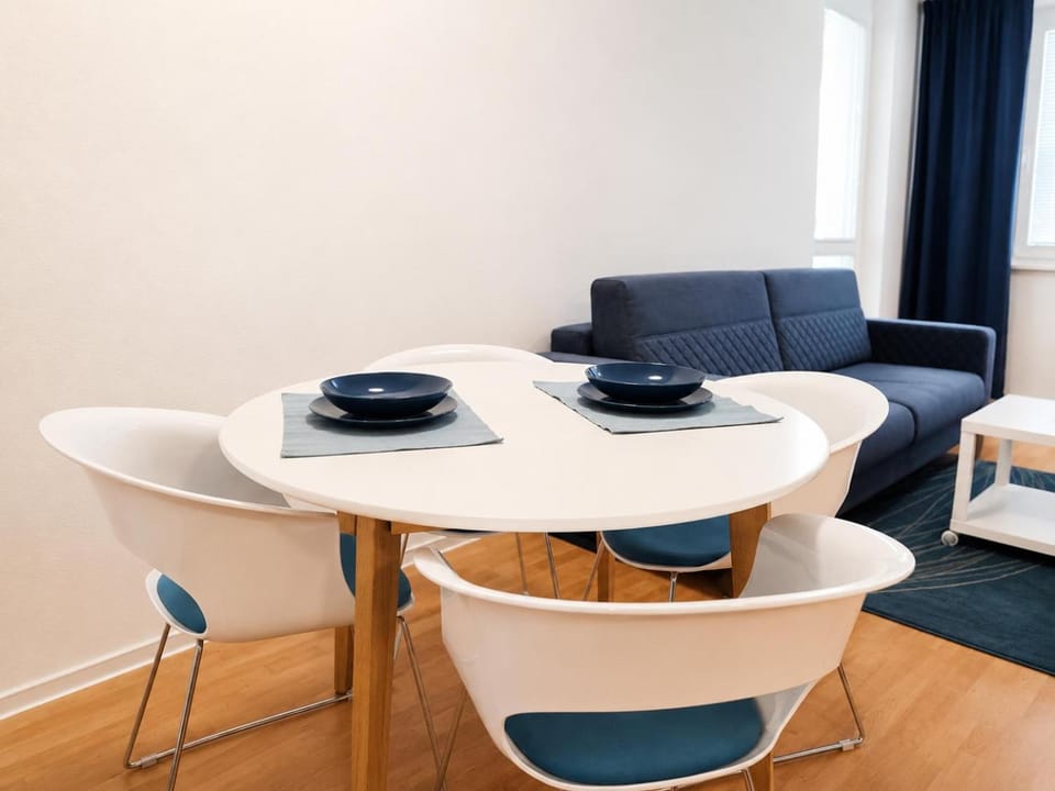 KarLove II Apartment Modern 2 Room Stay with Private Free Parking, AC and Easy City Access Apartment in Bratislava