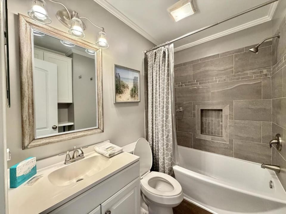 Ocean View B235-The Beach Lovers Dream! Apartment in Hilton Head Island