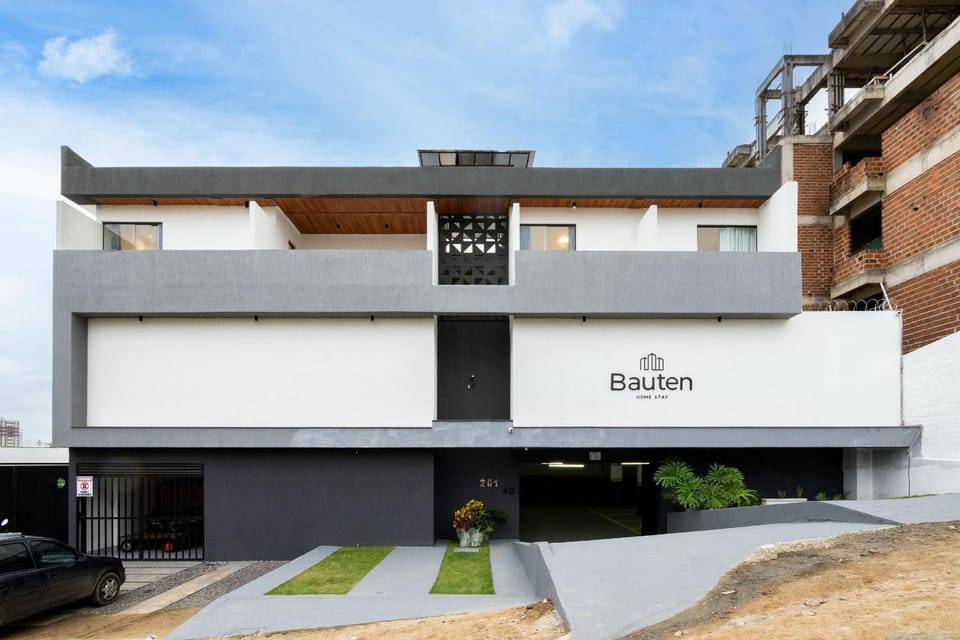 Property building, Facade/entrance