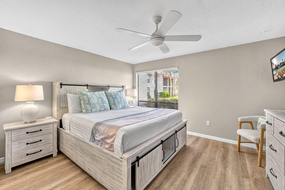 Dans Florida Condos Ocean Oasis at Runaway Bay House in Bradenton Beach
