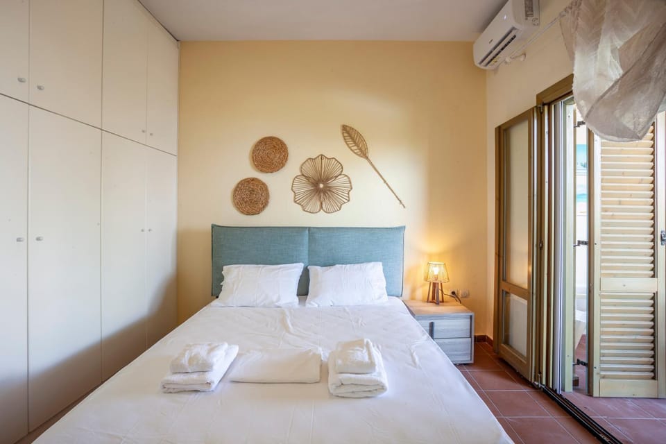 Bed, Bedroom, Location, towels, towels, wardrobe, air conditioner, air conditioner