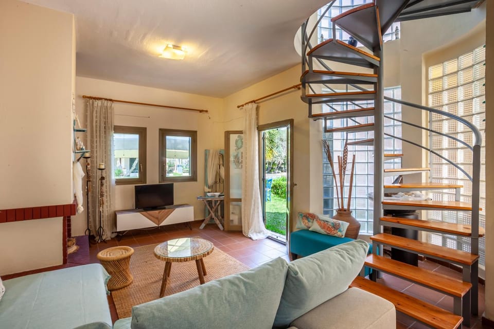 Living room, Seating area