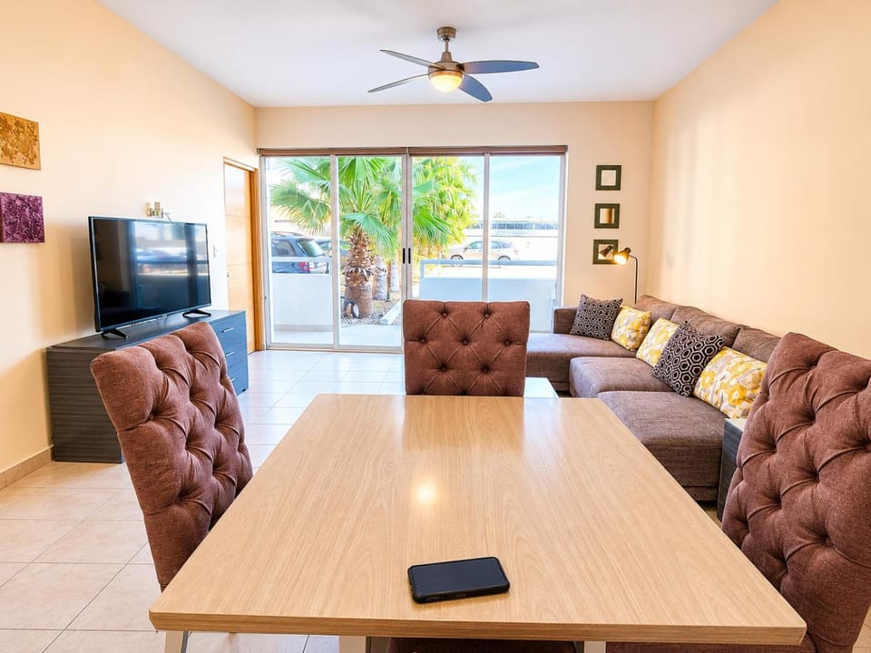 Dining area, Dinner